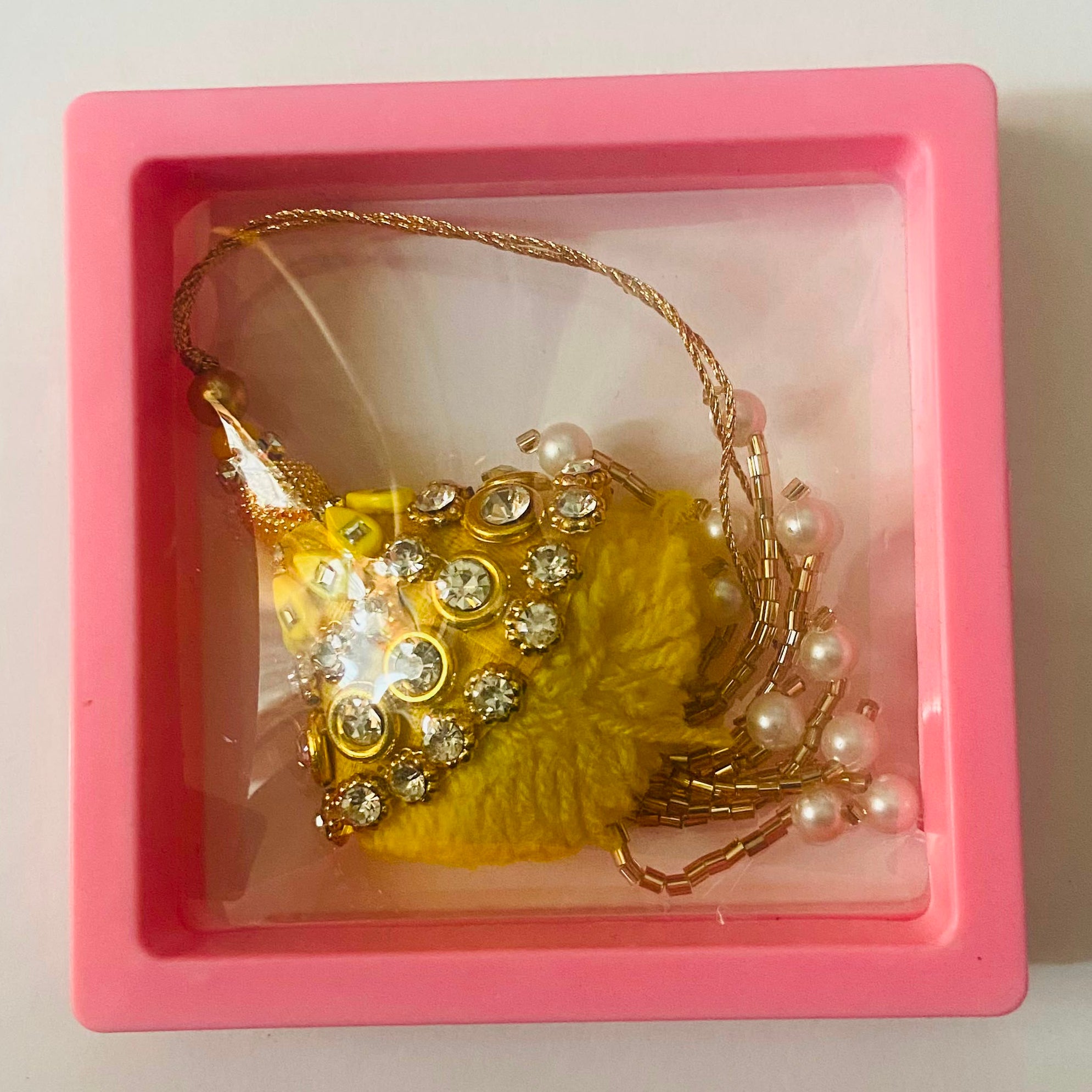 Sunshine Pearl Bangle Lumba